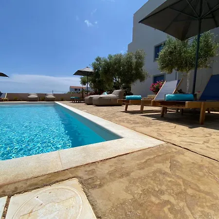 Ξενοδοχείο με διαμερίσματα Sirene 4*